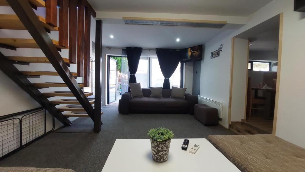 Morrison Apartments Miercurea Ciuc Habitación foto